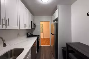 530 Dubois Ave, Valley Stream, NY 11581 - Photo 13