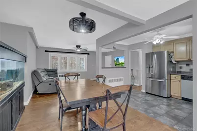 199 August Road, North Babylon, NY 11703 - Photo 9