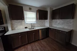 10 N 15th St, Wyandanch, NY 11798 - Photo 3