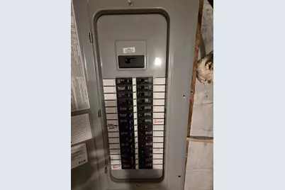 10 N 15th Street, Wyandanch, NY 11798 - Photo 9