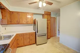 81 Hausch Blvd, Roosevelt, NY 11575 - Photo 7