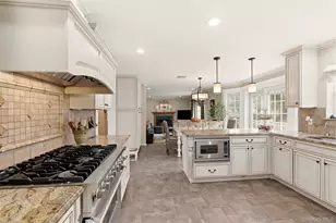 22 Knott Dr, Glen Cove, NY 11542 - Photo 3