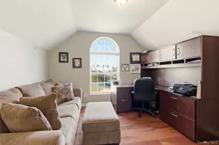 22 Knott Dr, Glen Cove, NY 11542 - Photo 21