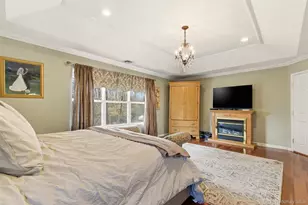 22 Knott Dr, Glen Cove, NY 11542 - Photo 17