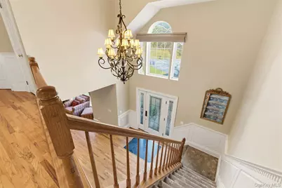 22 Knott Drive, Glen Cove, NY 11542 - Photo 15