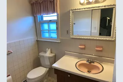 100 Kings Avenue, Atlantic Beach, NY 11509 - Photo 9