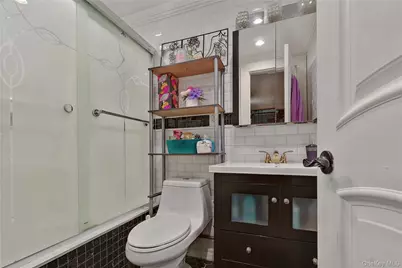 19319 109th Road, Saint Albans, NY 11412 - Photo 25