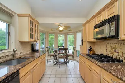 84 Kristin Lane, Hauppauge, NY 11788 - Photo 3