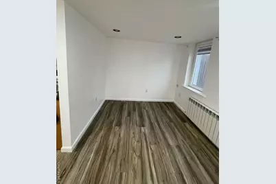 7161 70th Street, Glendale, NY 11385 - Photo 15