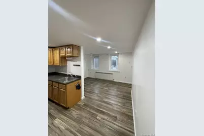 7161 70th Street, Glendale, NY 11385 - Photo 13