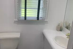 220 Jackson Pl, Hewlett, NY 11557 - Photo 11