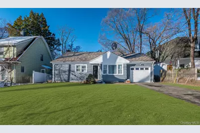 24 Jackson Street, Glen Cove, NY 11542 - Photo 1