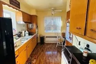 62-27 69th Ln, Middle Village, NY 11379 - Photo 17