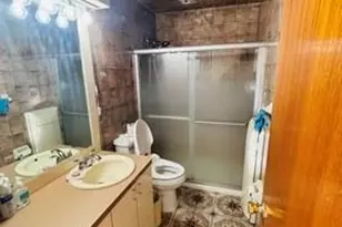 62-27 69th Ln, Middle Village, NY 11379 - Photo 9