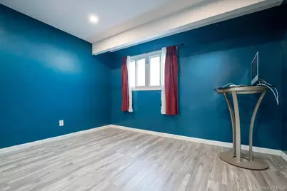 23 Yucca Drive, New York, NY 10312 - Photo 7