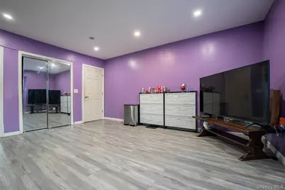 23 Yucca Drive, New York, NY 10312 - Photo 9