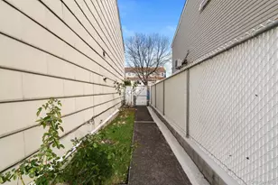 50 Caswell Ln, New York, NY 10314 - Photo 27