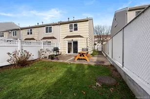 50 Caswell Ln, New York, NY 10314 - Photo 25