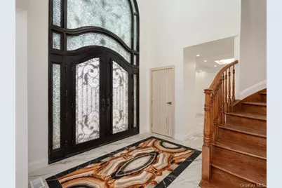 1247 Ixworth Road, Valley Stream, NY 11580 - Photo 3