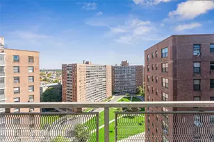61-15 98th St, Rego Park, NY 11374 - Photo 17