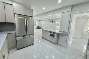 32 Berkshire Rd, Great Neck, NY 11023 - Photo 11