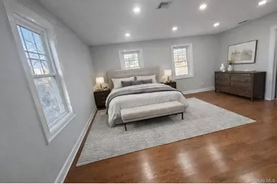 32 Berkshire Road, Great Neck, NY 11023 - Photo 7