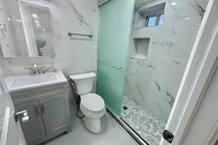 32 Berkshire Rd, Great Neck, NY 11023 - Photo 29