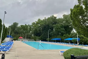 32 Berkshire Rd, Great Neck, NY 11023 - Photo 41