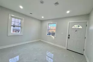 32 Berkshire Rd, Great Neck, NY 11023 - Photo 7