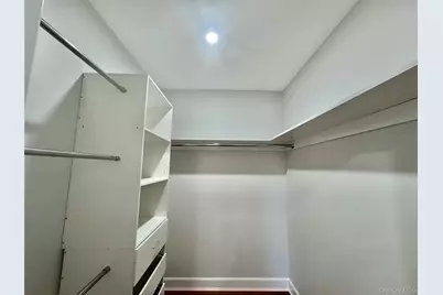 32 Berkshire Road, Great Neck, NY 11023 - Photo 23