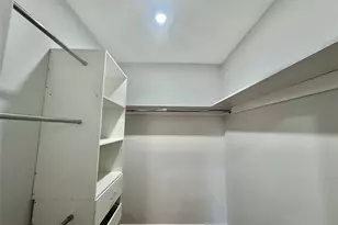 32 Berkshire Rd, Great Neck, NY 11023 - Photo 23