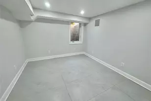 32 Berkshire Rd, Great Neck, NY 11023 - Photo 31