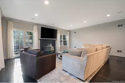 32 The Preserve #32, Woodbury, NY 11797 - Photo 5