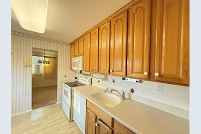 1801 Holly Walk, Poughkeepsie, NY 12603 - Photo 11