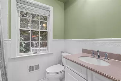 18 Shelley Lane, West Harrison, NY 10604 - Photo 19