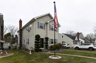 2688 Rosebud Ave, Merrick, NY 11566 - Photo 3