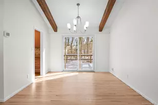 25 Woodhollow Ln, New Rochelle, NY 10804 - Photo 7