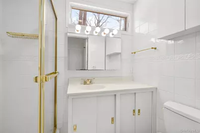 25 Wood Hollow Lane, New Rochelle, NY 10804 - Photo 15