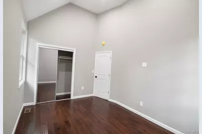 568 Granny Road, Medford, NY 11763 - Photo 9