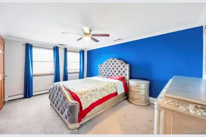 296 Burkhard Avenue, Mineola, NY 11501 - Photo 29