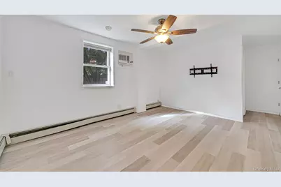 100 E 7th Street, Deer Park, NY 11729 - Photo 9