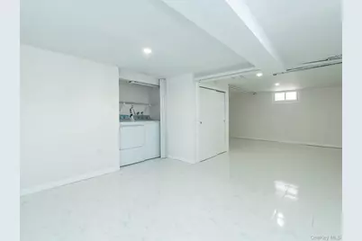 85 Webster Avenue, Port Washington, NY 11050 - Photo 21