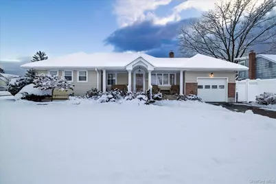 2934 Kinloch Road, Wantagh, NY 11793 - Photo 1
