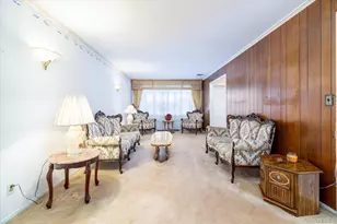 2934 Kinloch Rd, Wantagh, NY 11793 - Photo 7