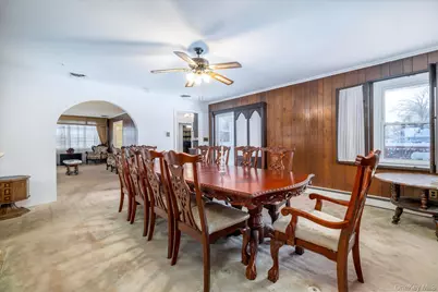 2934 Kinloch Road, Wantagh, NY 11793 - Photo 9