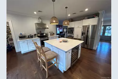 9 Floral Lane, Saint James, NY 11780 - Photo 5