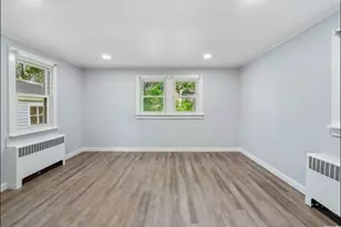 4 Oak Ln, Coram, NY 11727 - Photo 5