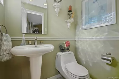 1356 Blue Spruce Lane, Wantagh, NY 11793 - Photo 23