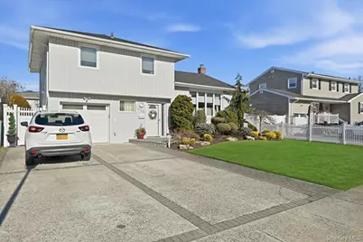 1356 Blue Spruce Lane, Wantagh, NY 11793 - Photo 1