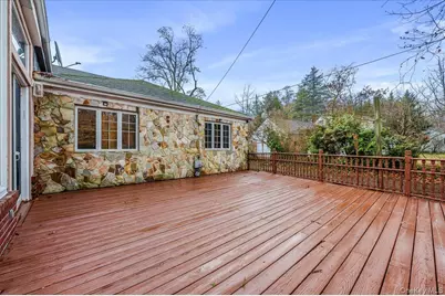 18 Locust Drive, Great Neck, NY 11021 - Photo 25